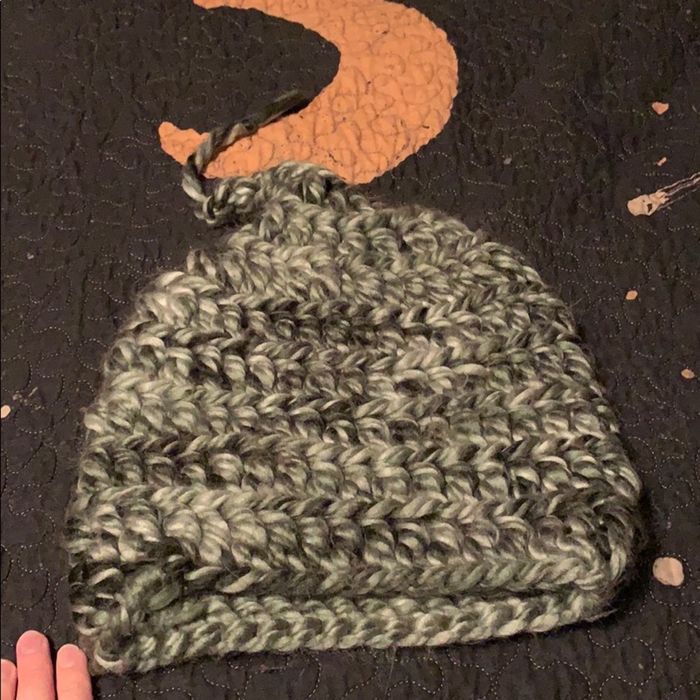 DREADLOCK WINTER HAT - Picture 2 of 3